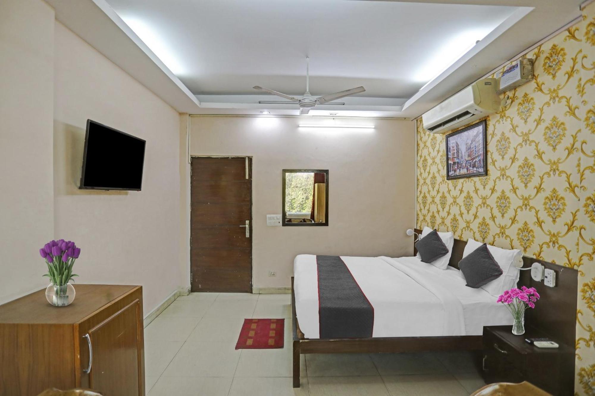 Hotel O Shivam Guest House New Delhi Exterior photo