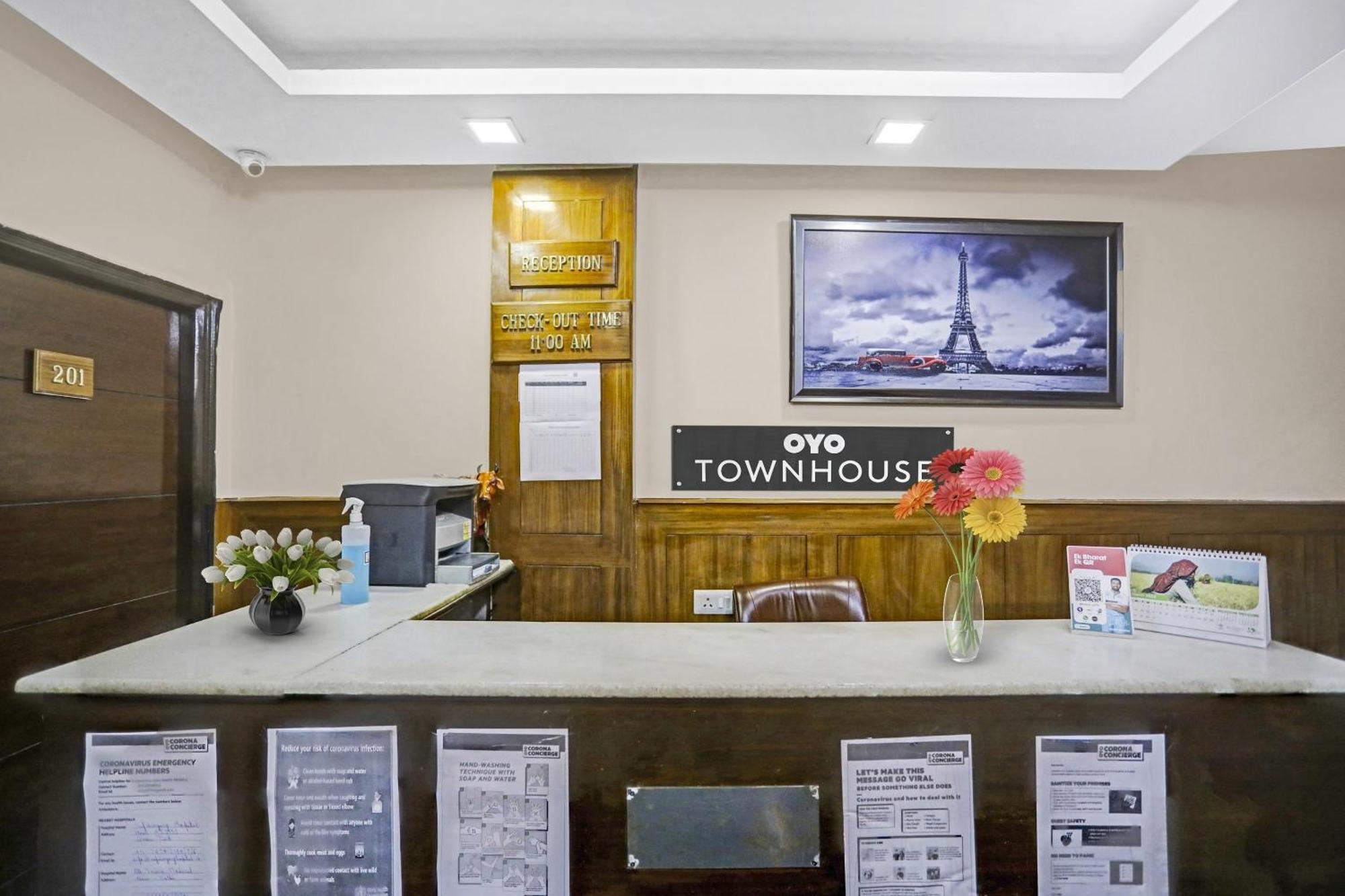 Hotel O Shivam Guest House New Delhi Exterior photo